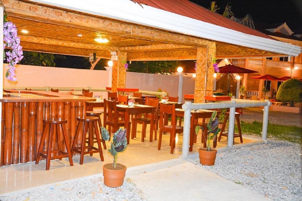 Alona Studios Apartment Hotel Panglao Exterior foto